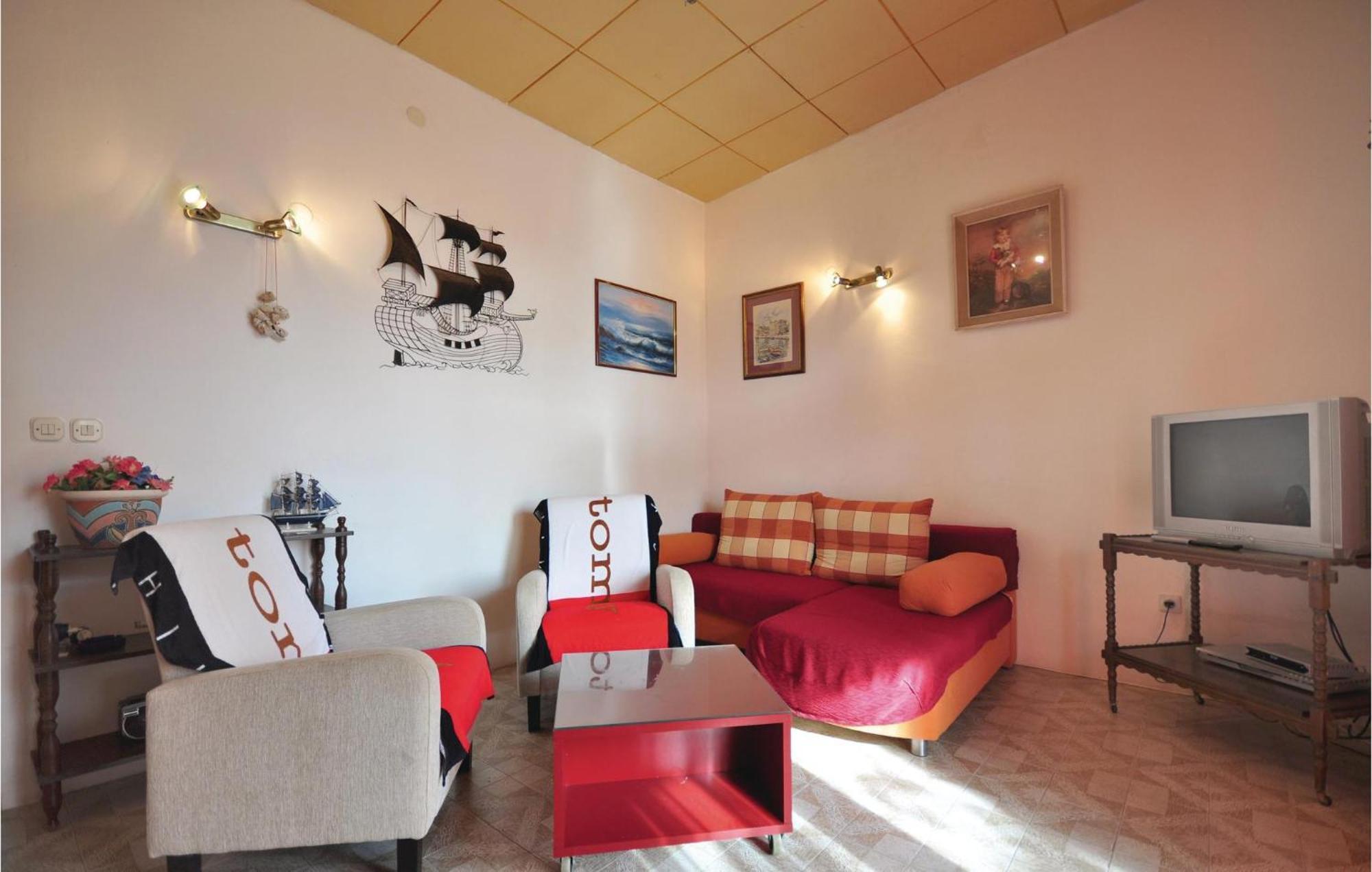 Awesome Home In Seget Vranjica With Wifi Luaran gambar