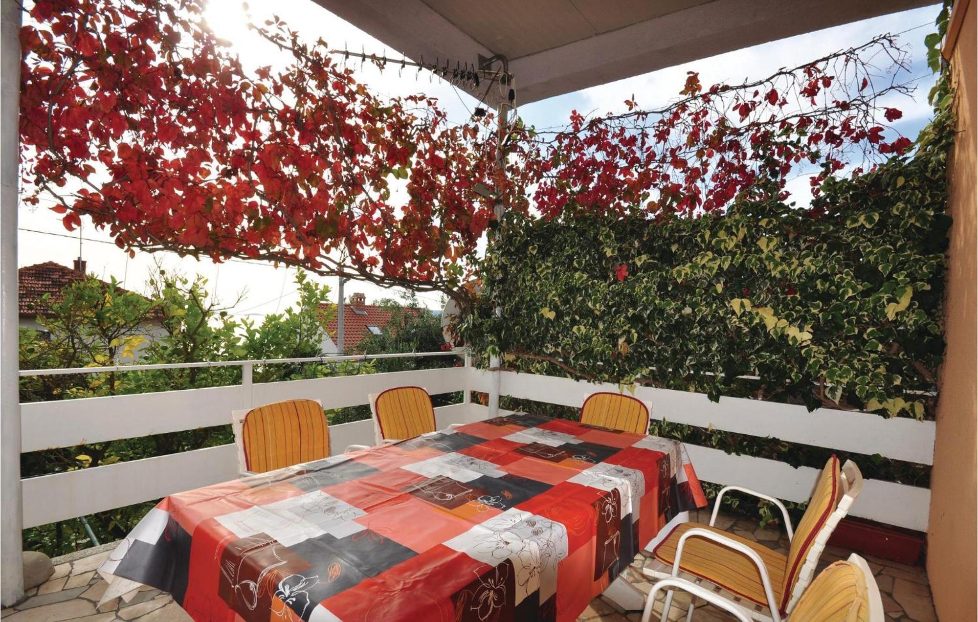 Awesome Home In Seget Vranjica With Wifi Luaran gambar