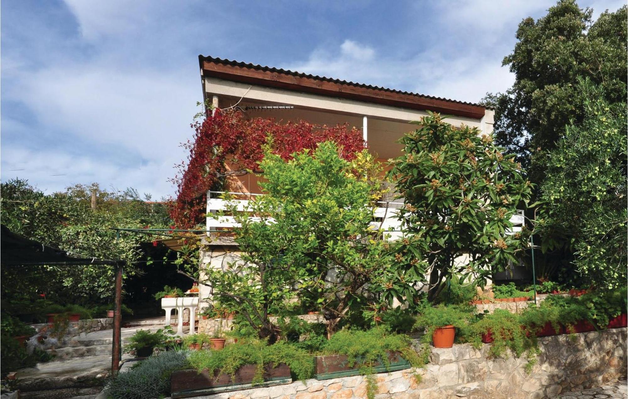 Awesome Home In Seget Vranjica With Wifi Luaran gambar