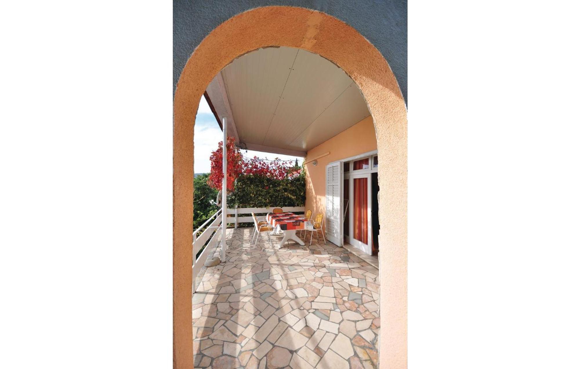 Awesome Home In Seget Vranjica With Wifi Luaran gambar